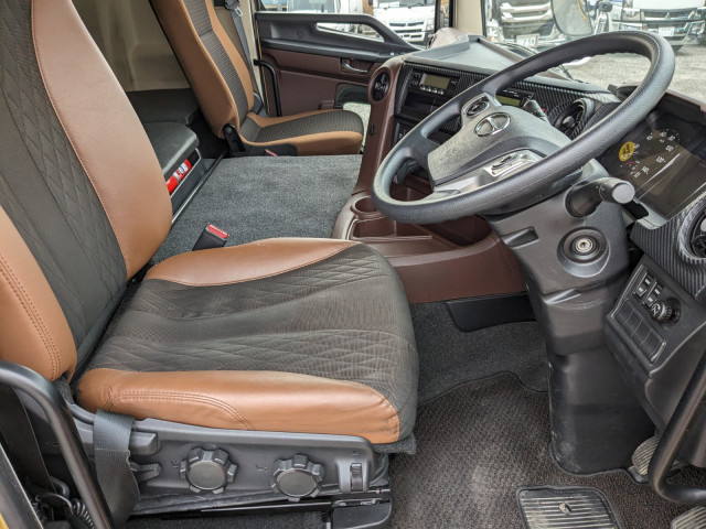 日野 プロフィア 大型 冷凍冷蔵バン 2DG-FW1AHG(96057) 36枚目