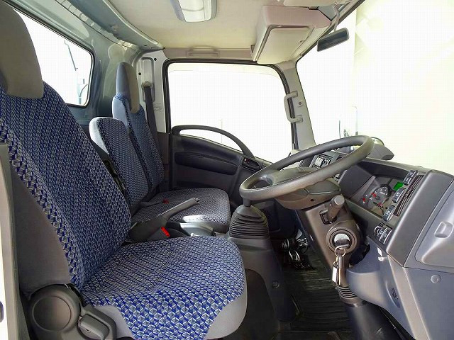 いすゞ エルフ 小型 車載専用車 2RG-NPR88AN(96059) 6枚目