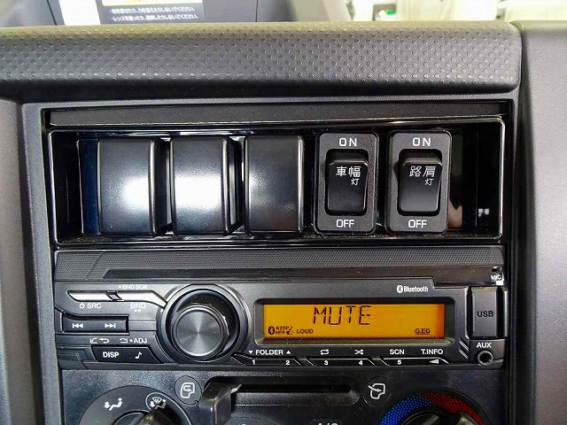 いすゞ エルフ 小型 車載専用車 2RG-NPR88AN(96059) 11枚目