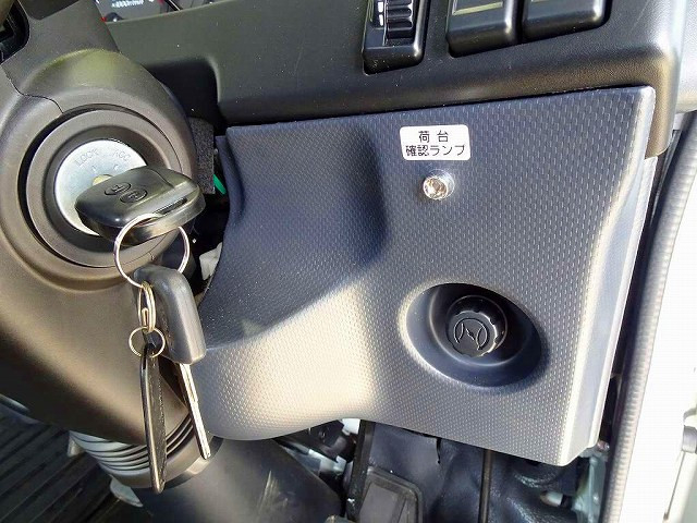 いすゞ エルフ 小型 車載専用車 2RG-NPR88AN(96059) 18枚目