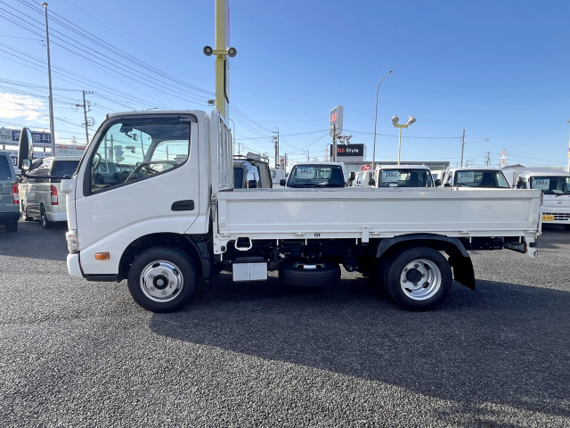 日野 デュトロ 小型 平ボディ 2RG-XZC605M(96061) 3枚目
