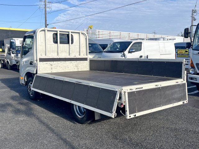 日野 デュトロ 小型 平ボディ 2RG-XZC605M(96061) 8枚目