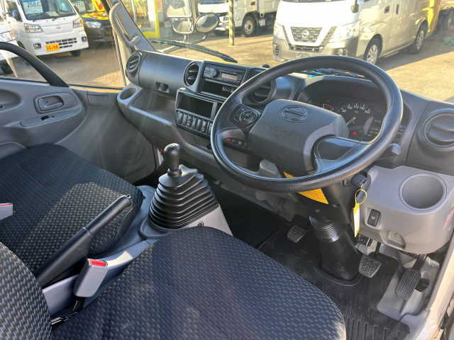 日野 デュトロ 小型 平ボディ 2RG-XZC605M(96061) 14枚目