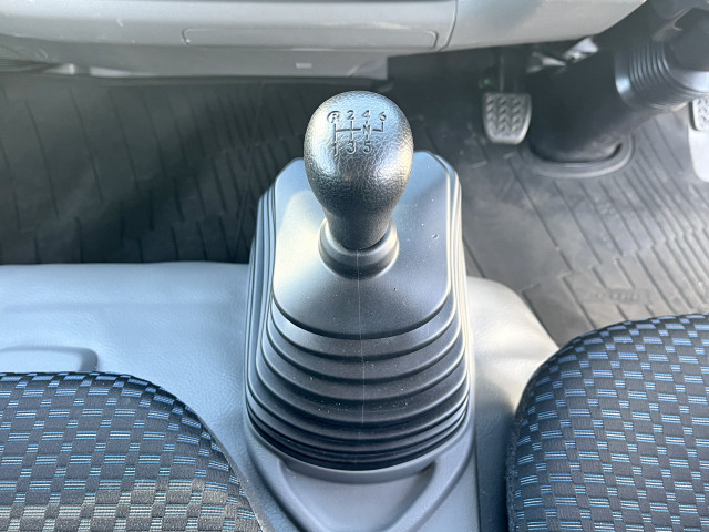 日野 デュトロ 小型 平ボディ 2RG-XZC605M(96061) 18枚目