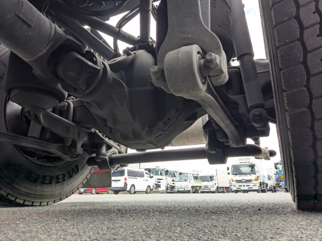 UDトラックス（日産） クオン 大型 トラクタ（シングル） 2RG-GK5DAB(96064) 10枚目