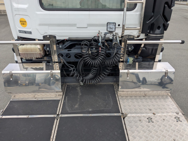 UDトラックス（日産） クオン 大型 トラクタ（シングル） 2RG-GK5DAB(96064) 18枚目