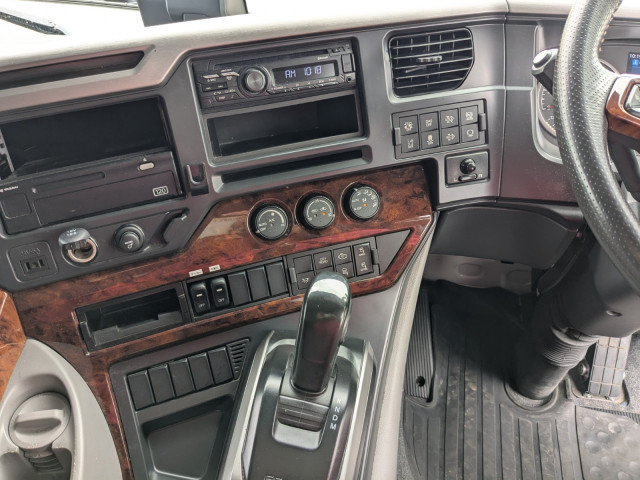 UDトラックス（日産） クオン 大型 トラクタ（シングル） 2RG-GK5DAB(96064) 24枚目