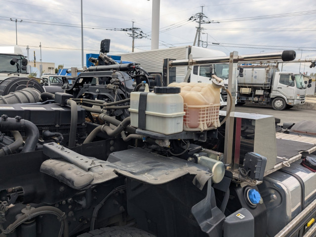 UDトラックス（日産） クオン 大型 トラクタ（シングル） 2RG-GK5DAB(96064) 32枚目