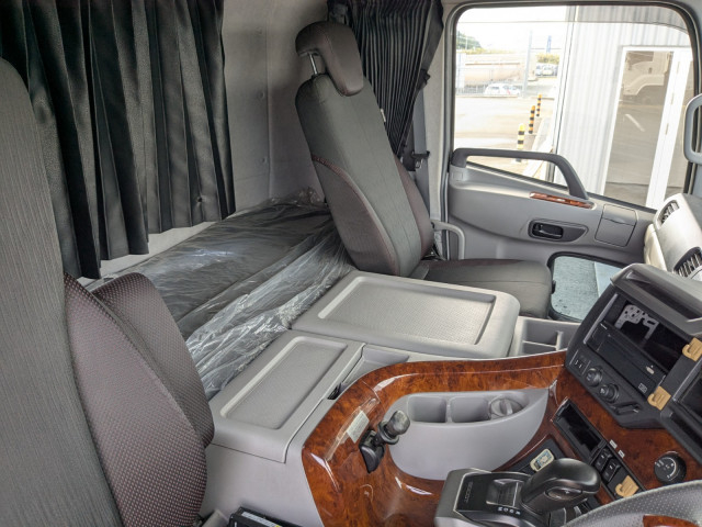 UDトラックス（日産） クオン 大型 トラクタ（シングル） 2RG-GK5DAB(96065) 22枚目