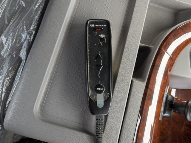 UDトラックス（日産） クオン 大型 トラクタ（シングル） 2RG-GK5DAB(96065) 24枚目