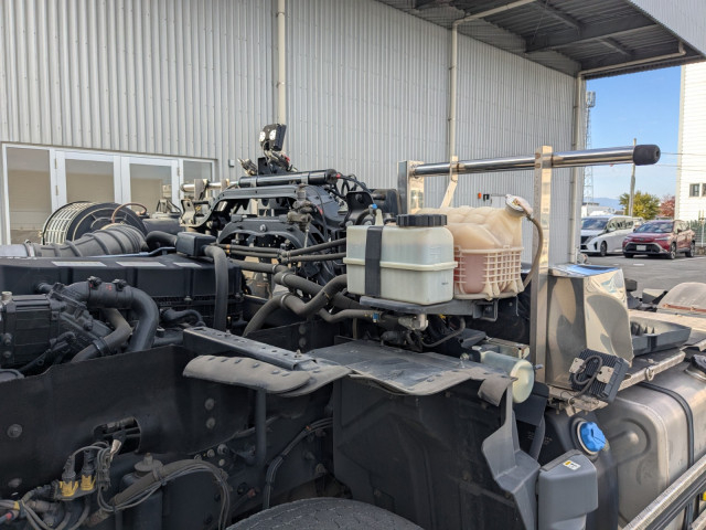 UDトラックス（日産） クオン 大型 トラクタ（シングル） 2RG-GK5DAB(96065) 28枚目