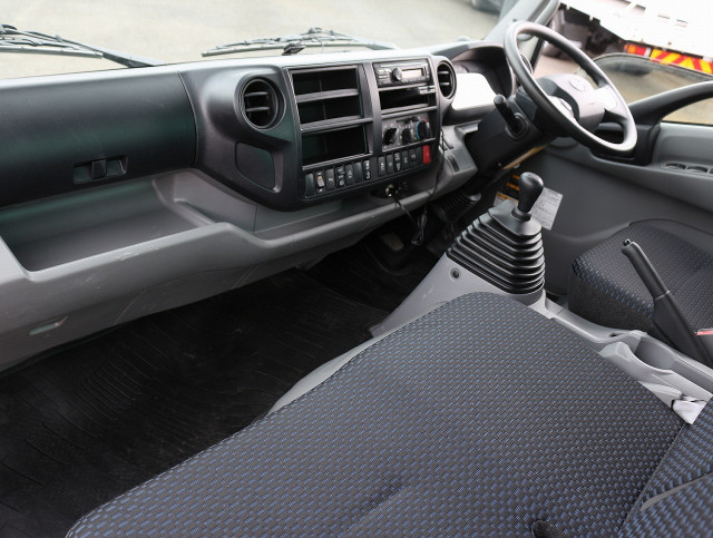 日野 デュトロ 小型 車載専用車 2RG-XZU722M(96066) 48枚目