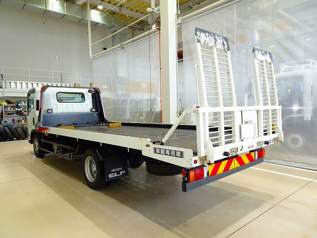 いすゞ エルフ 小型 車載専用車 2RG-NPR88AN(96068) 4枚目