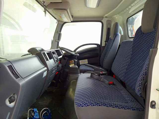 いすゞ エルフ 小型 車載専用車 2RG-NPR88AN(96068) 8枚目