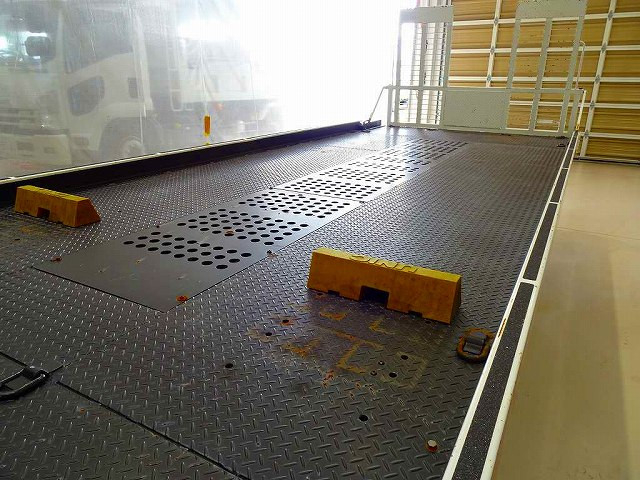 いすゞ エルフ 小型 車載専用車 2RG-NPR88AN(96068) 26枚目