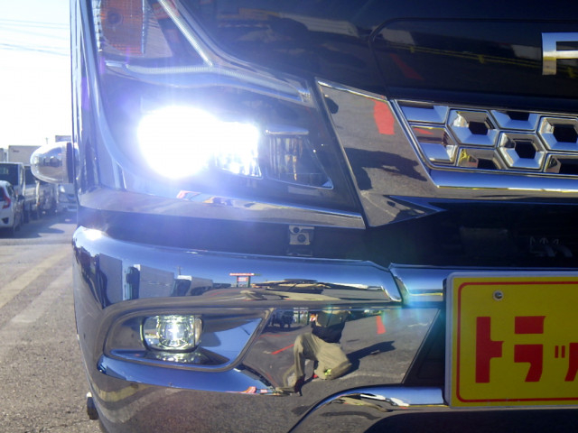 三菱ふそう キャンター 小型 車載専用車 2PG-FEB80(96070) 3枚目