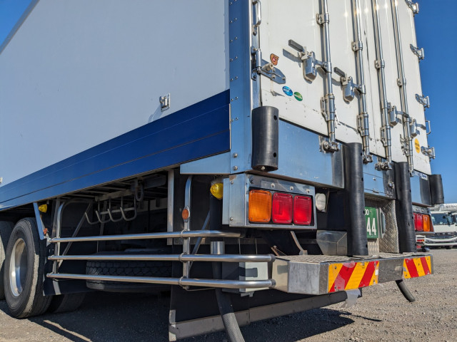 三菱ふそう スーパーグレート 大型 冷凍冷蔵バン 2PG-FU74HZ(96074) 8枚目