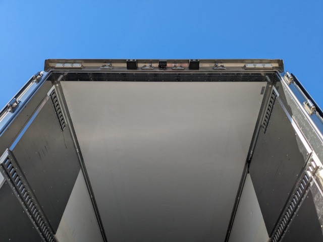 三菱ふそう スーパーグレート 大型 冷凍冷蔵バン 2PG-FU74HZ(96074) 11枚目