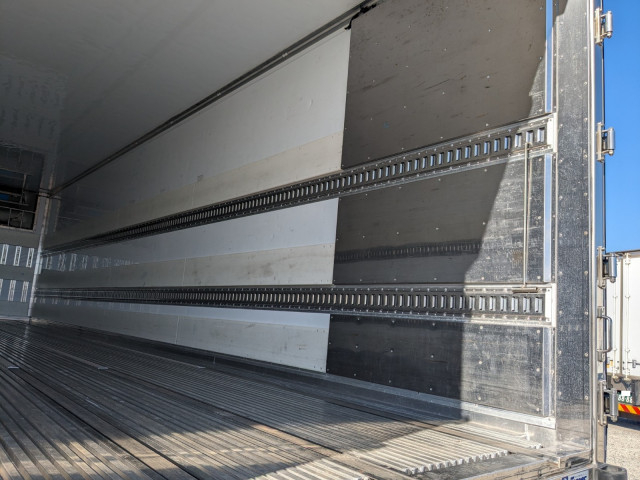 三菱ふそう スーパーグレート 大型 冷凍冷蔵バン 2PG-FU74HZ(96074) 18枚目