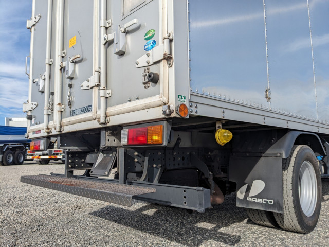 三菱ふそう キャンター 小型 アルミバン 2PG-FEAV0(96077) 7枚目