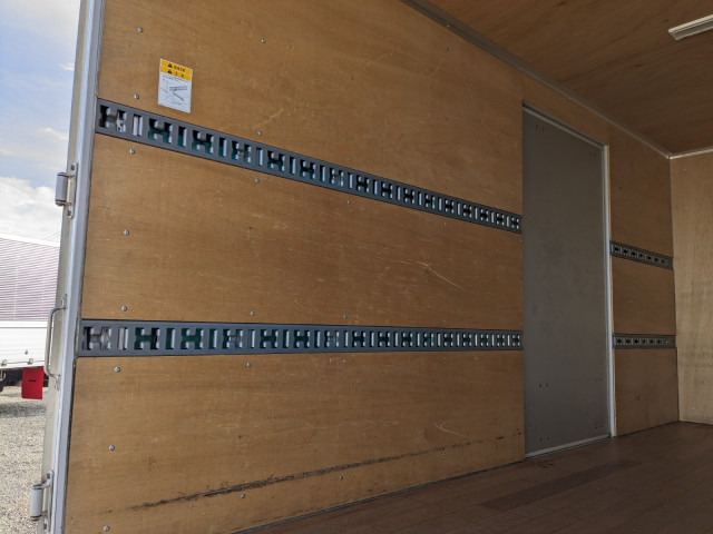 三菱ふそう キャンター 小型 アルミバン 2PG-FEAV0(96077) 19枚目