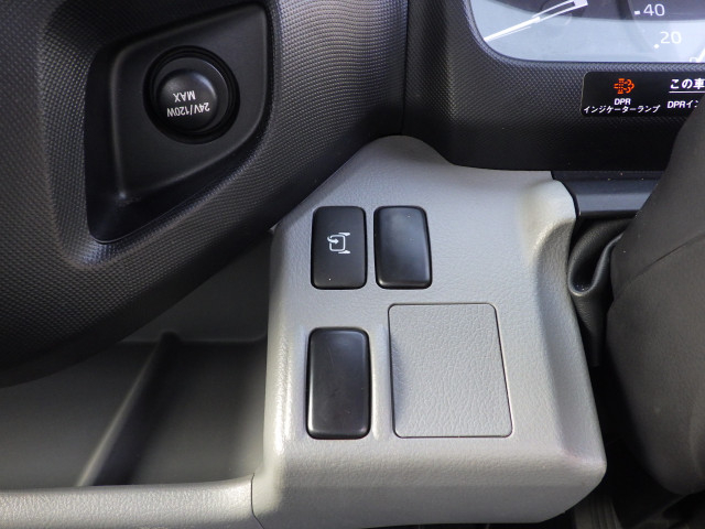 日野 デュトロ 小型 平ボディ 2RG-XZU710M(96079) 15枚目