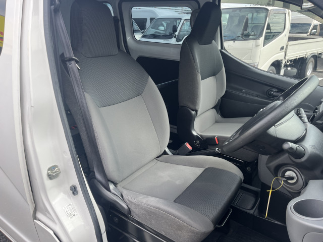 日産自動車 小型 アルミバン DBF-VM20(96080) 17枚目