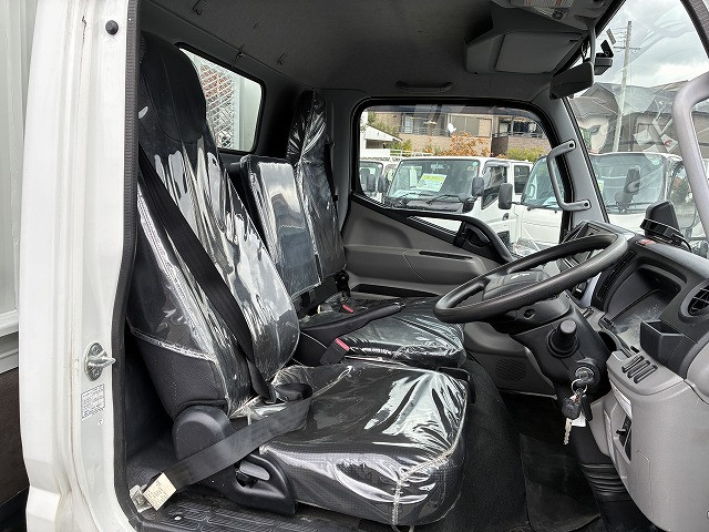 三菱ふそう キャンター 小型 平ボディ 2RG-FEA20(96081) 30枚目