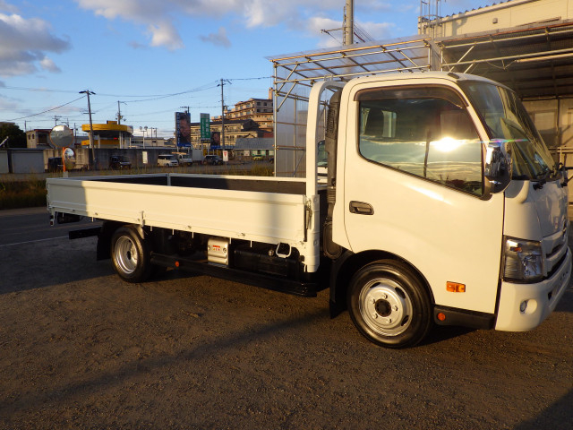 日野 デュトロ 小型 平ボディ 2RG-XZU710M(96083) 27枚目