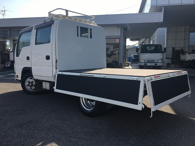 いすゞ エルフ 小型 Wキャブ 2RG-NJR88A(96086) 13枚目