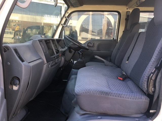 いすゞ エルフ 小型 Wキャブ 2RG-NJR88A(96086) 30枚目