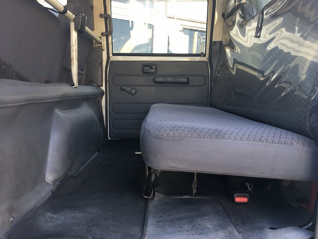 いすゞ エルフ 小型 Wキャブ 2RG-NJR88A(96086) 33枚目