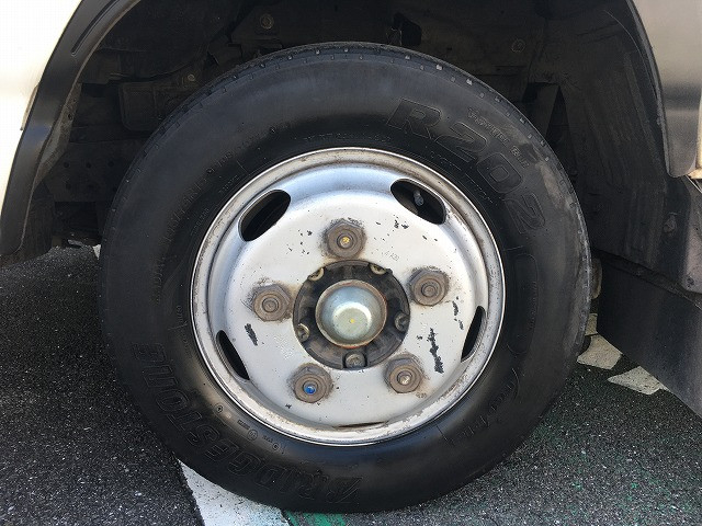 いすゞ エルフ 小型 Wキャブ 2RG-NJR88A(96086) 35枚目