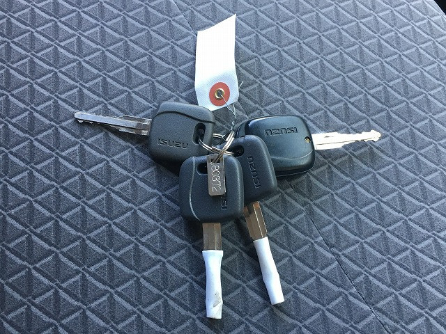 いすゞ エルフ 小型 Wキャブ 2RG-NJR88A(96086) 50枚目