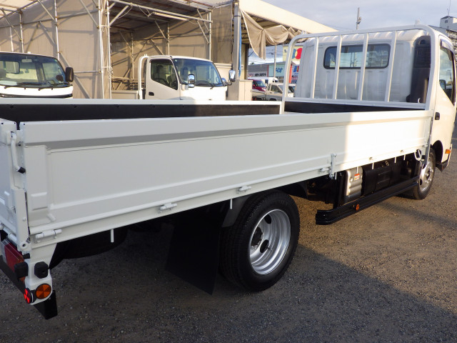 日野 デュトロ 小型 平ボディ 2RG-XZU710M(96087) 24枚目