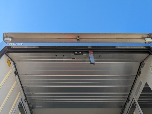 三菱ふそう キャンター 小型 冷凍冷蔵バン 2PG-FEB80(96090) 11枚目