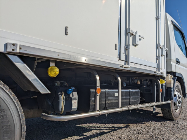 三菱ふそう キャンター 小型 冷凍冷蔵バン 2PG-FEB80(96090) 30枚目