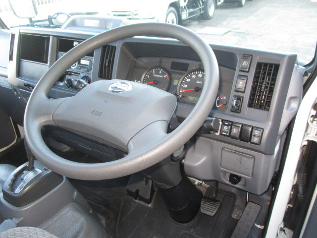 日産自動車 アトラス 小型 平ボディ 2RG-AHR88A(96093) 9枚目