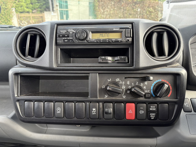 日野 デュトロ 小型 平ボディ 2RG-XZU605M(96094) 22枚目