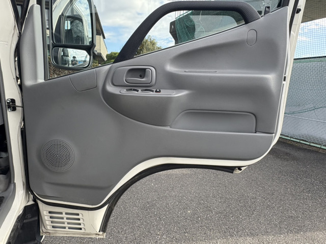 日野 デュトロ 小型 平ボディ 2RG-XZU605M(96094) 27枚目