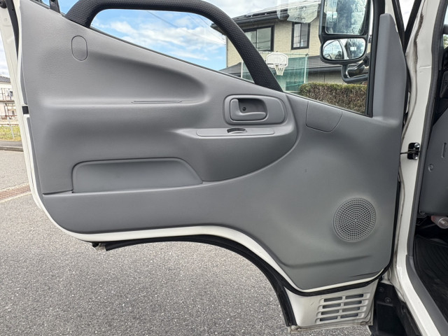 日野 デュトロ 小型 平ボディ 2RG-XZU605M(96094) 28枚目