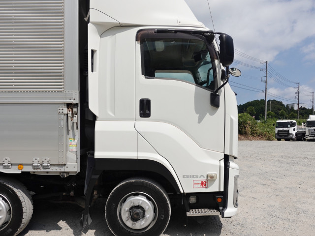 Isuzu giga Large Wing body QKG-CYJ77B(110901) 4枚目