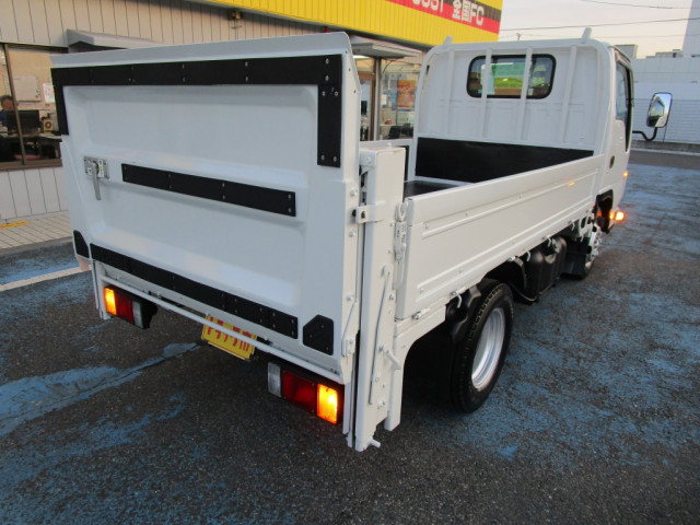 いすゞ エルフ 小型 平ボディ TRG-NJR85A(96110) 3枚目