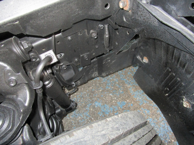 いすゞ エルフ 小型 平ボディ TRG-NJR85A(96110) 24枚目