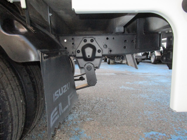 いすゞ エルフ 小型 平ボディ TRG-NJR85A(96110) 26枚目