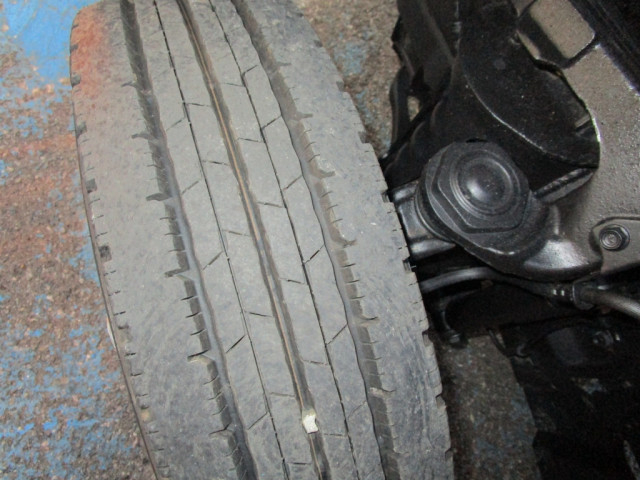 いすゞ エルフ 小型 平ボディ TRG-NJR85A(96110) 27枚目