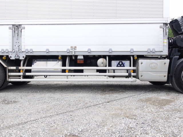 UDトラックス（日産） クオン 大型 アルミウィング 2PG-CD5CA(96113) 13枚目