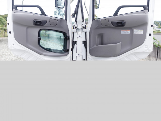 UDトラックス（日産） クオン 大型 アルミウィング 2PG-CD5CA(96113) 22枚目