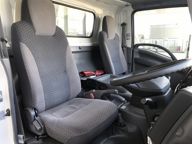 いすゞ エルフ 小型 平ボディ TRG-NPR85AR(96115) 31枚目