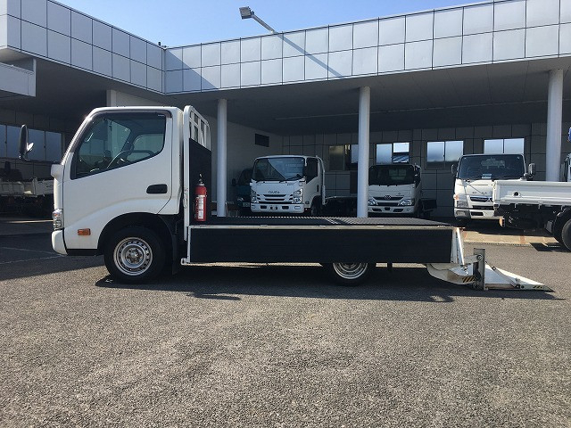 トヨタ トヨエース 小型 平ボディ ABF-TRY220(96123) 11枚目